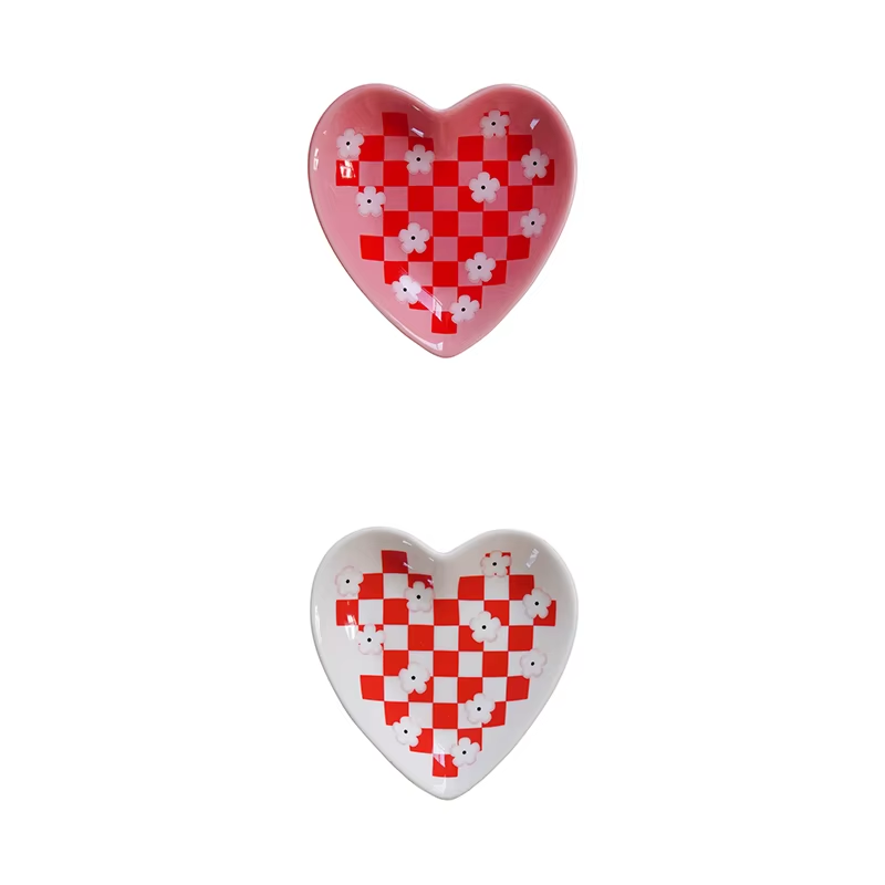 2Pcs Original Design Heart Ceramic Plate Dopamine Flower Nut Chocolate Plate Floral Plaid Jewelry Display Plate Suitable for Restaurant Kitchen Table Snack Plate Fruit Biscuit Storage Plate Jewelry Perfume Aromatherapy Storage Plate Earrings Display Plate Home Decoration Plate Gift Valentine'S Day Gift